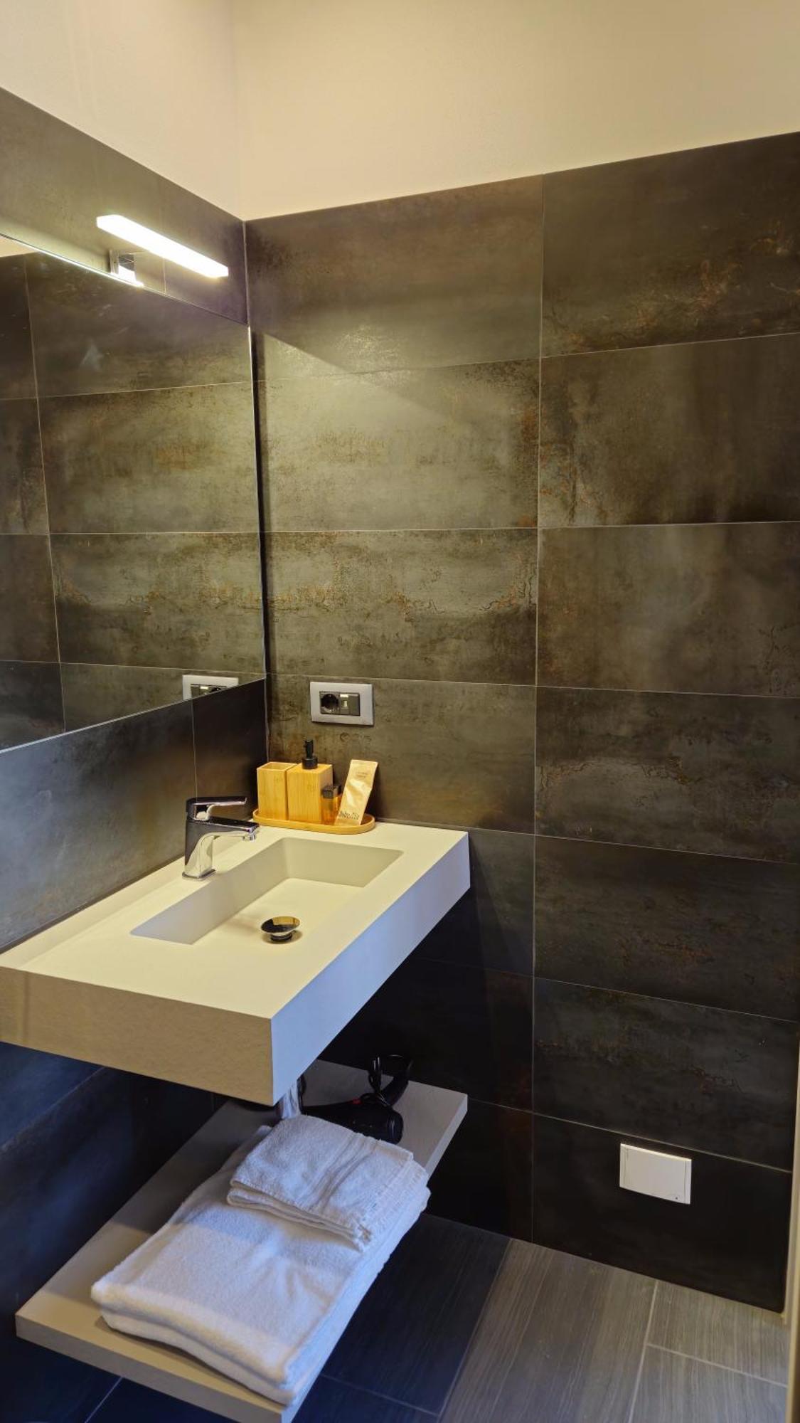 Real Rooms Dalia La Spezia Exterior photo