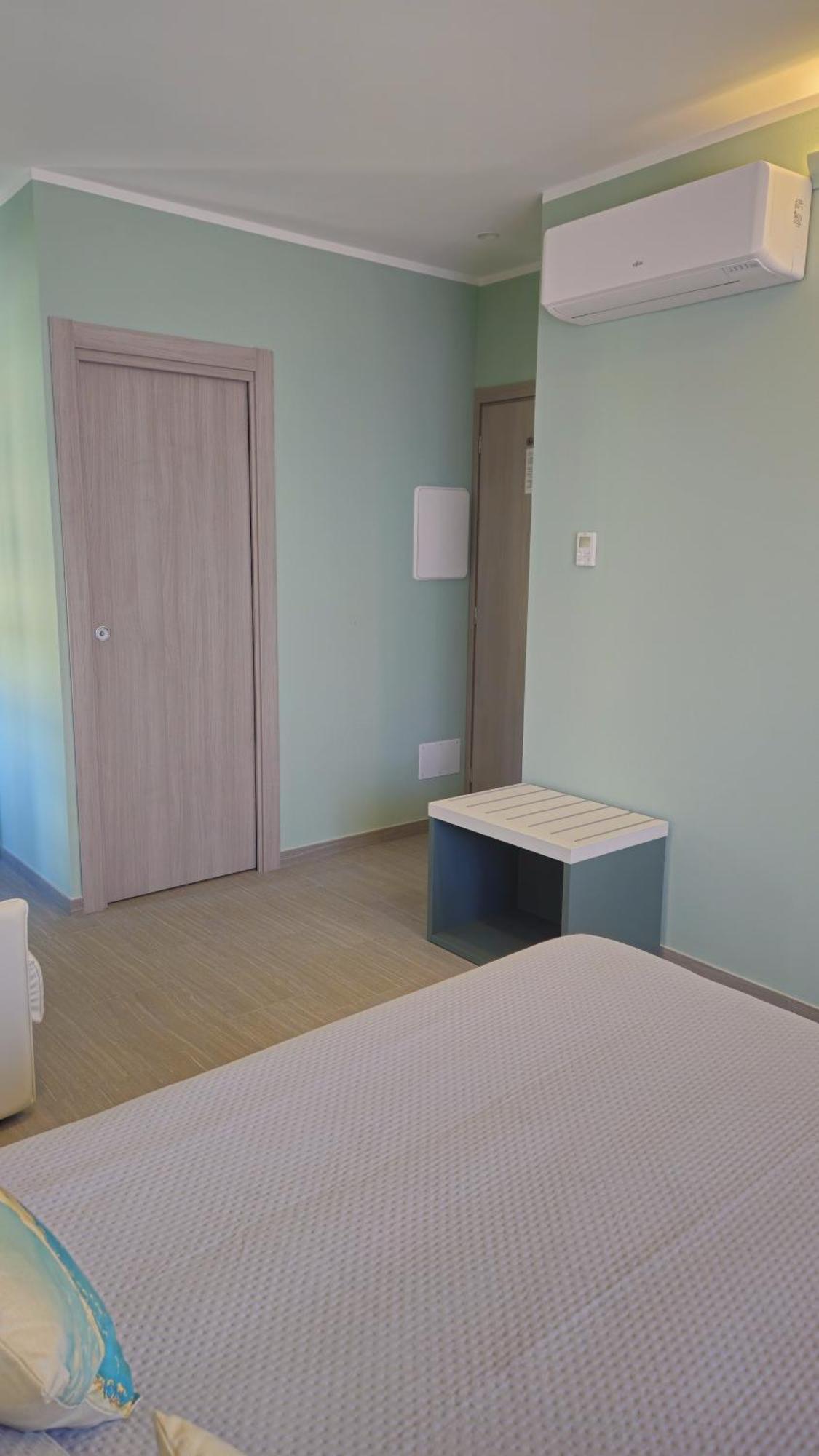 Real Rooms Dalia La Spezia Exterior photo