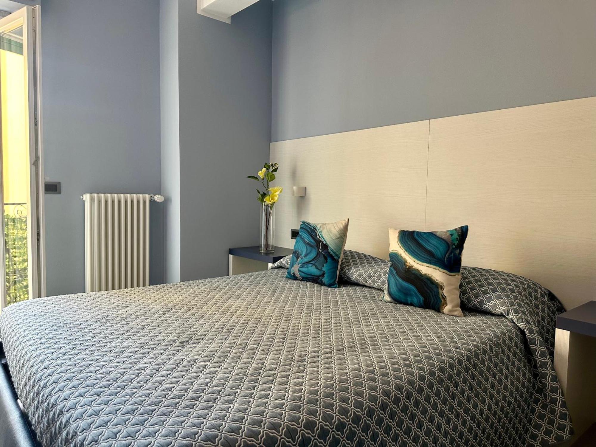 Real Rooms Dalia La Spezia Exterior photo