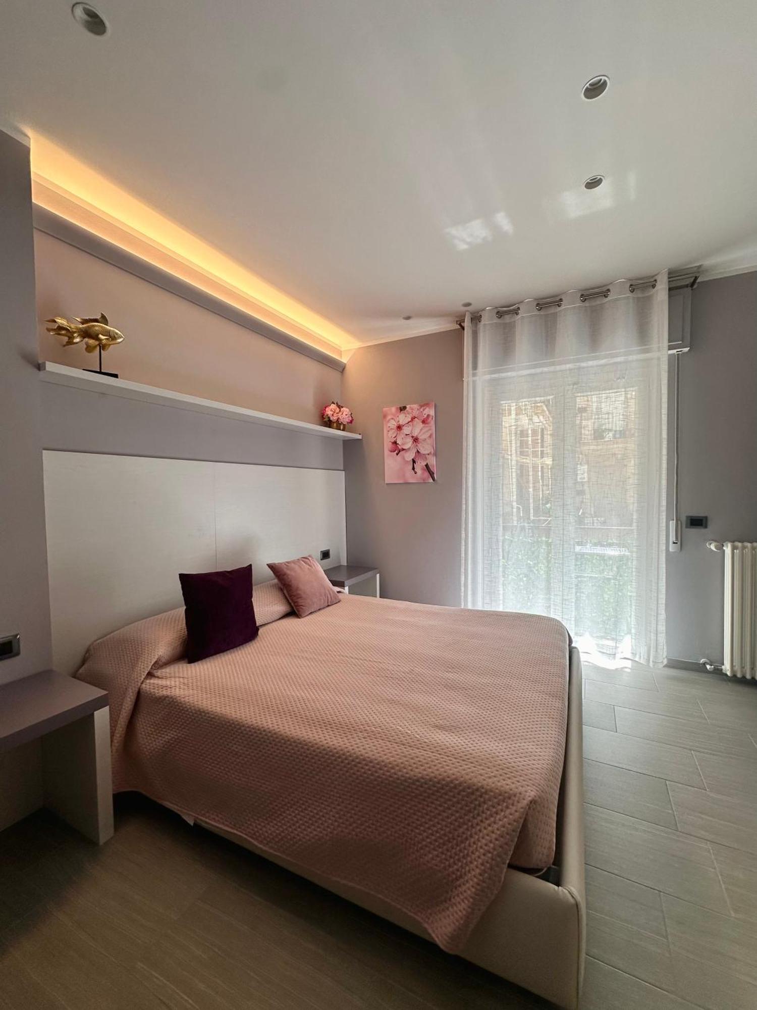 Real Rooms Dalia La Spezia Exterior photo