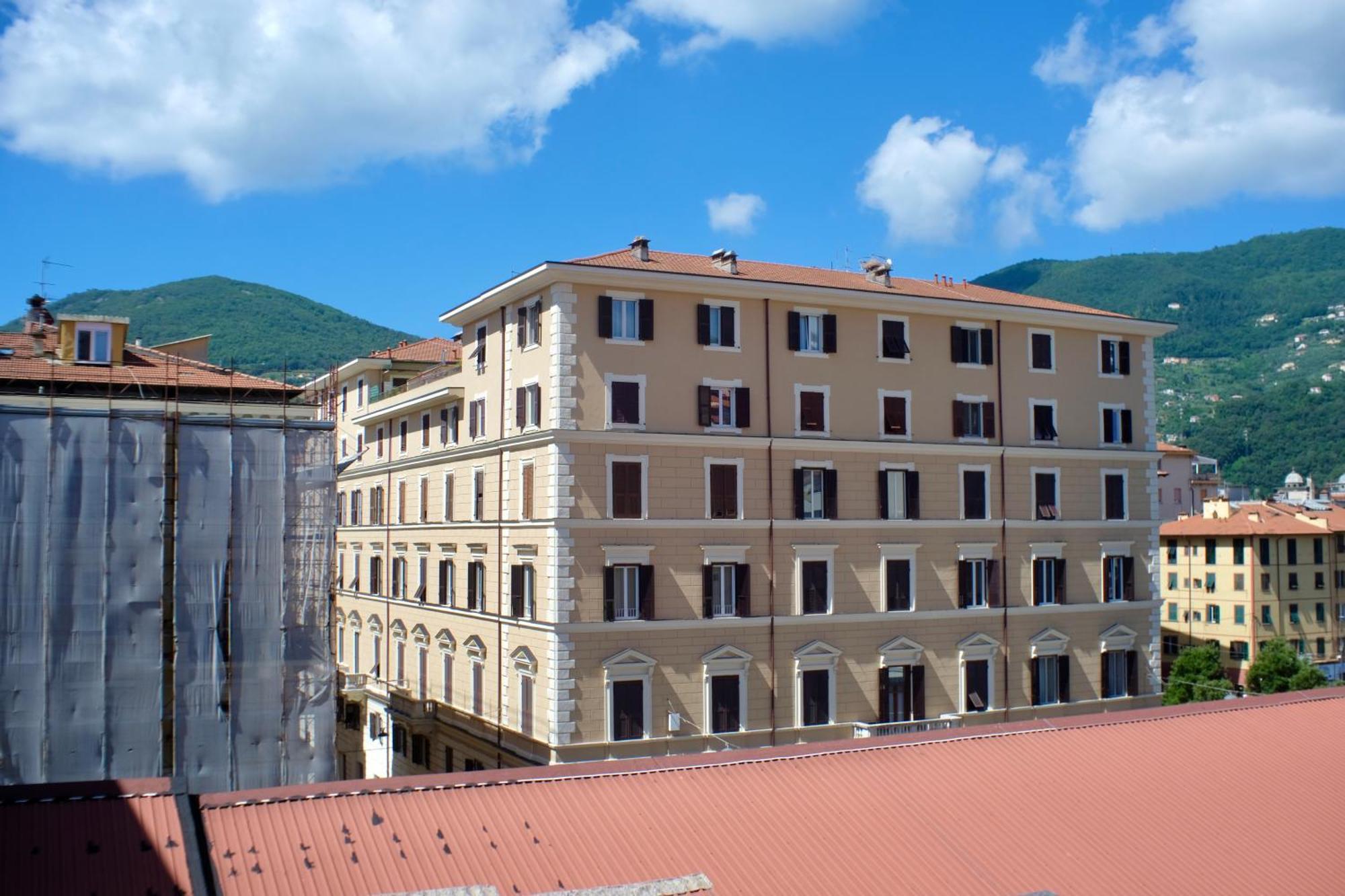 Real Rooms Dalia La Spezia Exterior photo