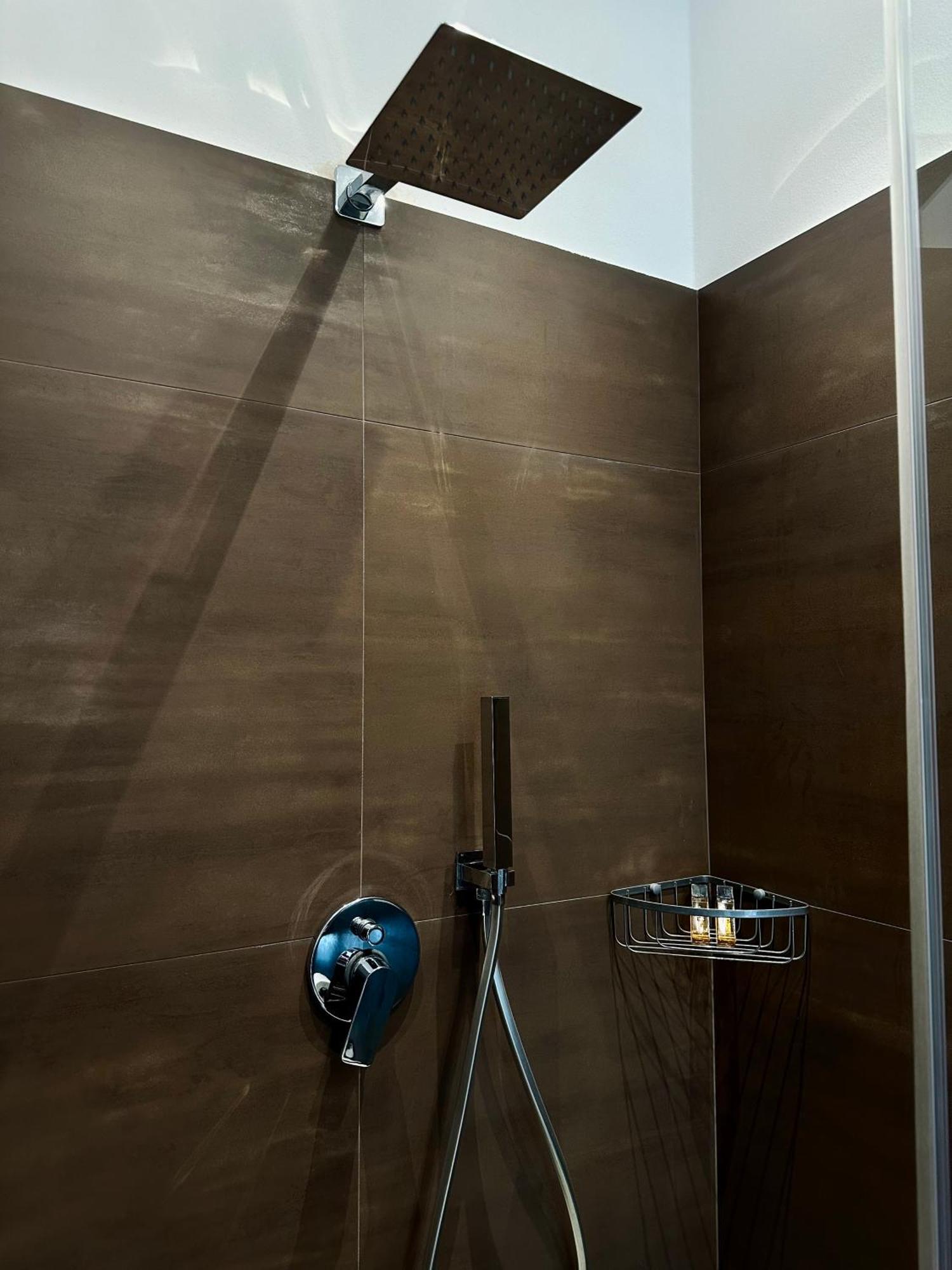 Real Rooms Dalia La Spezia Exterior photo