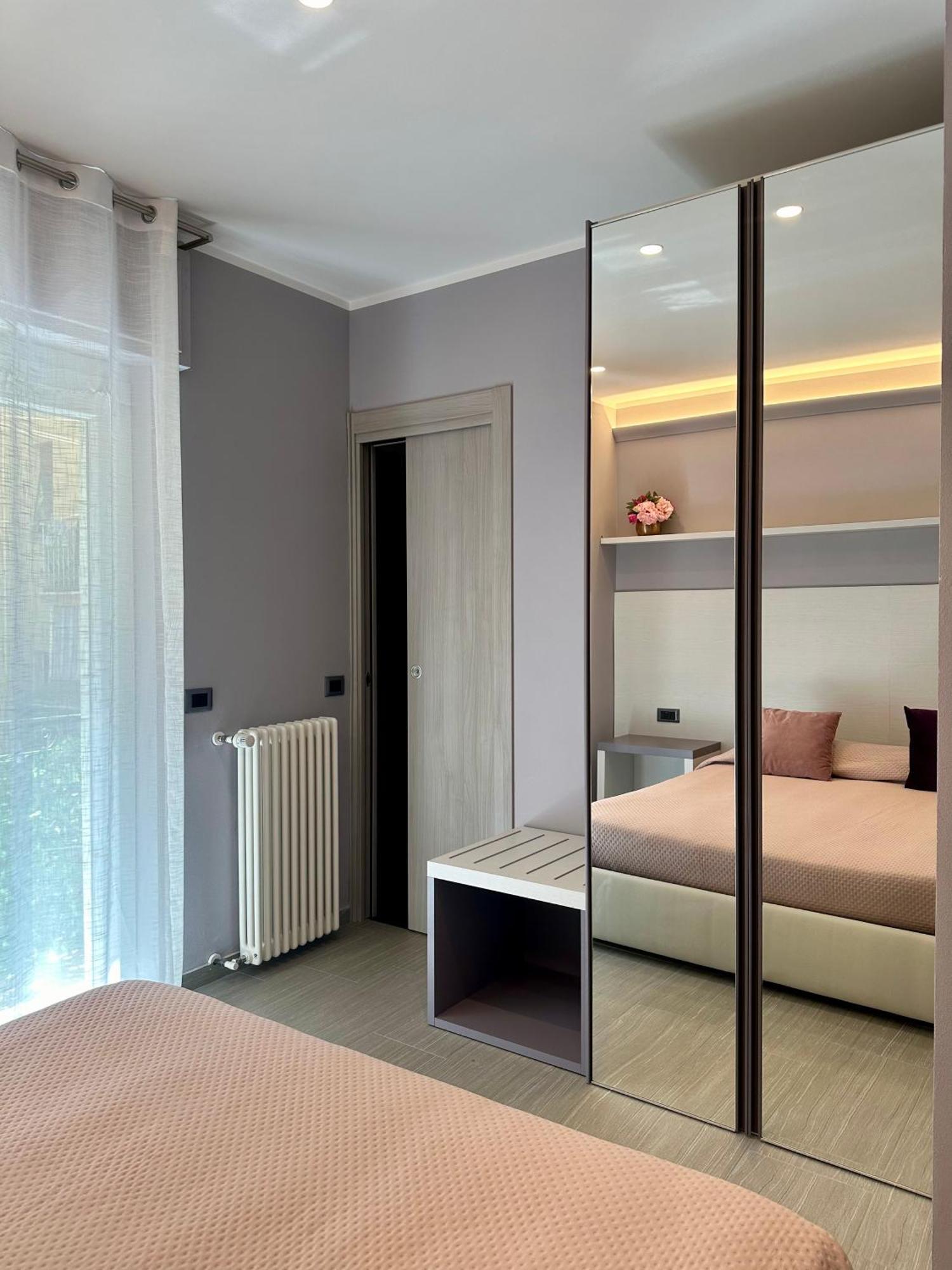 Real Rooms Dalia La Spezia Exterior photo